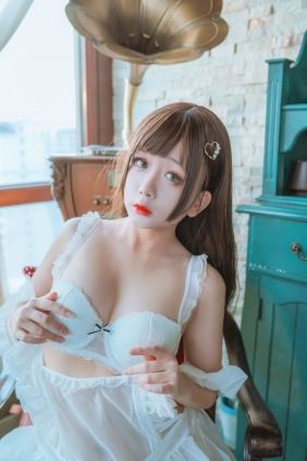 Cosplay日奈娇 - 透明围裙 [35P-481MB]